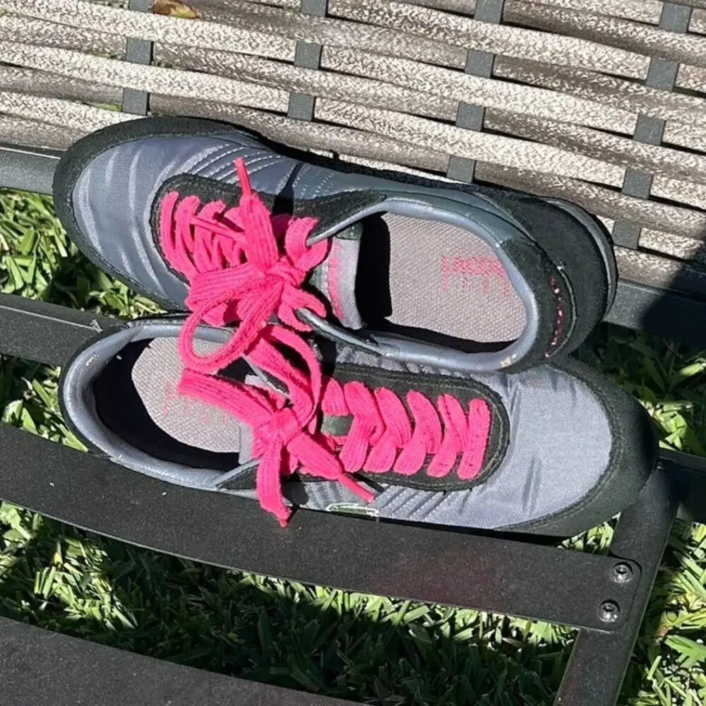 Lacoste Phoenix Lace Up Trainers Sneakers Athletic Gray Black Pink Size 7.5